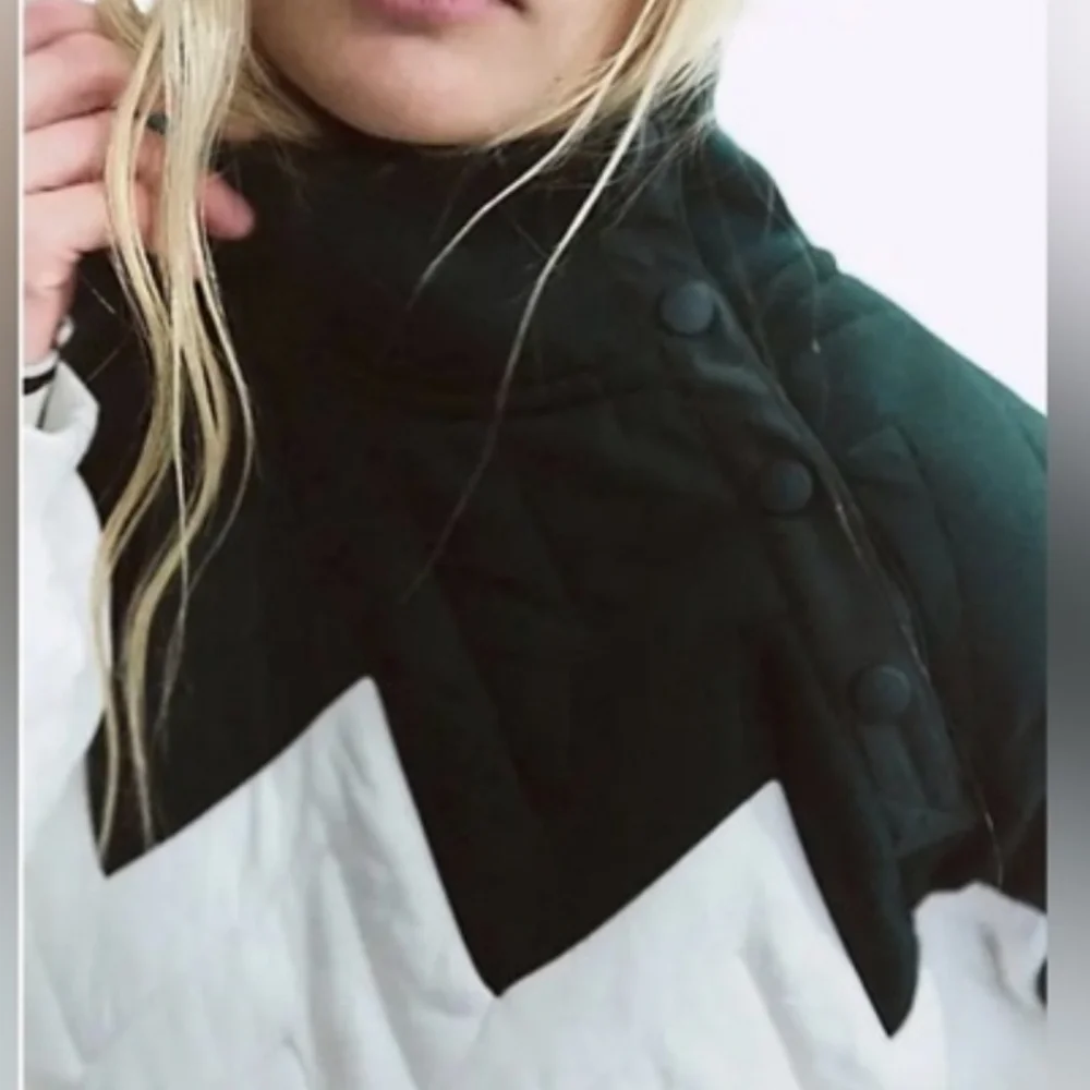 🆕️ Free People Movement Zig Zag Pullover in Evergreen Combo - Picture 3 of 15